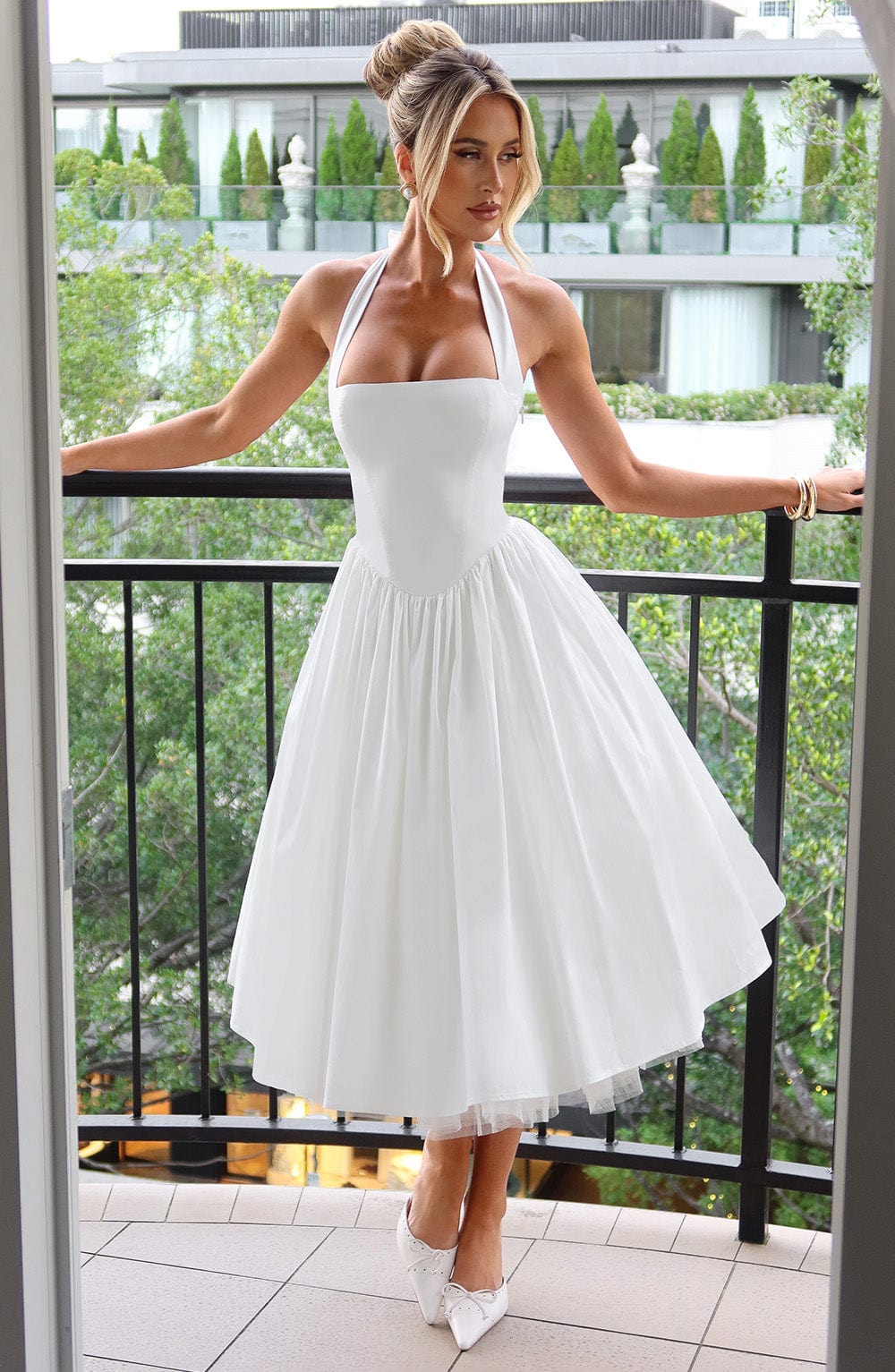 Chloe Women's Midi Dress | Elegant Halter Neckline, Perfect for Summer Weddings 1