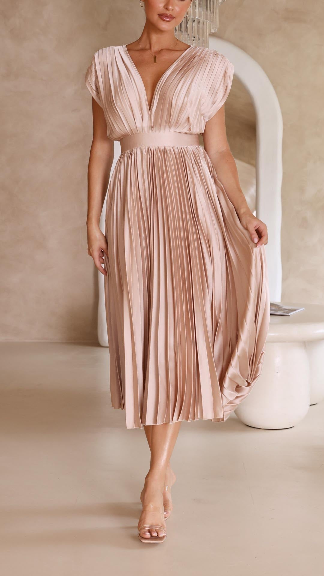 Elegant Maxi Dress | Flattering Pleated Design 5