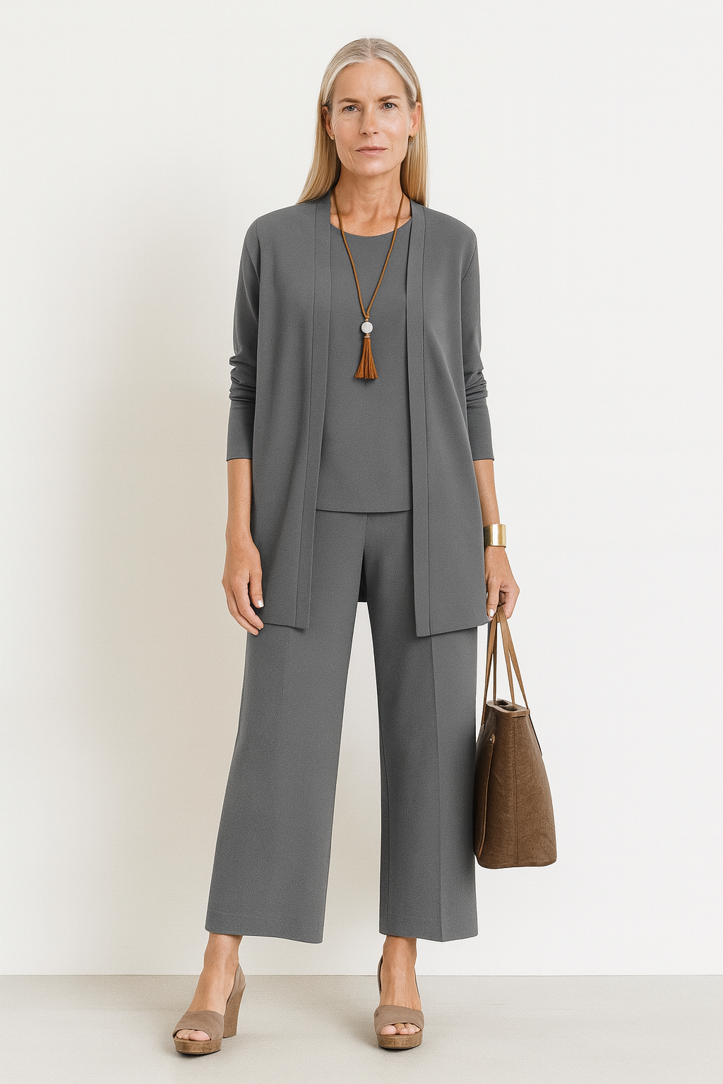 Elegant Women's 3-Piece Set | Timeless Design 0