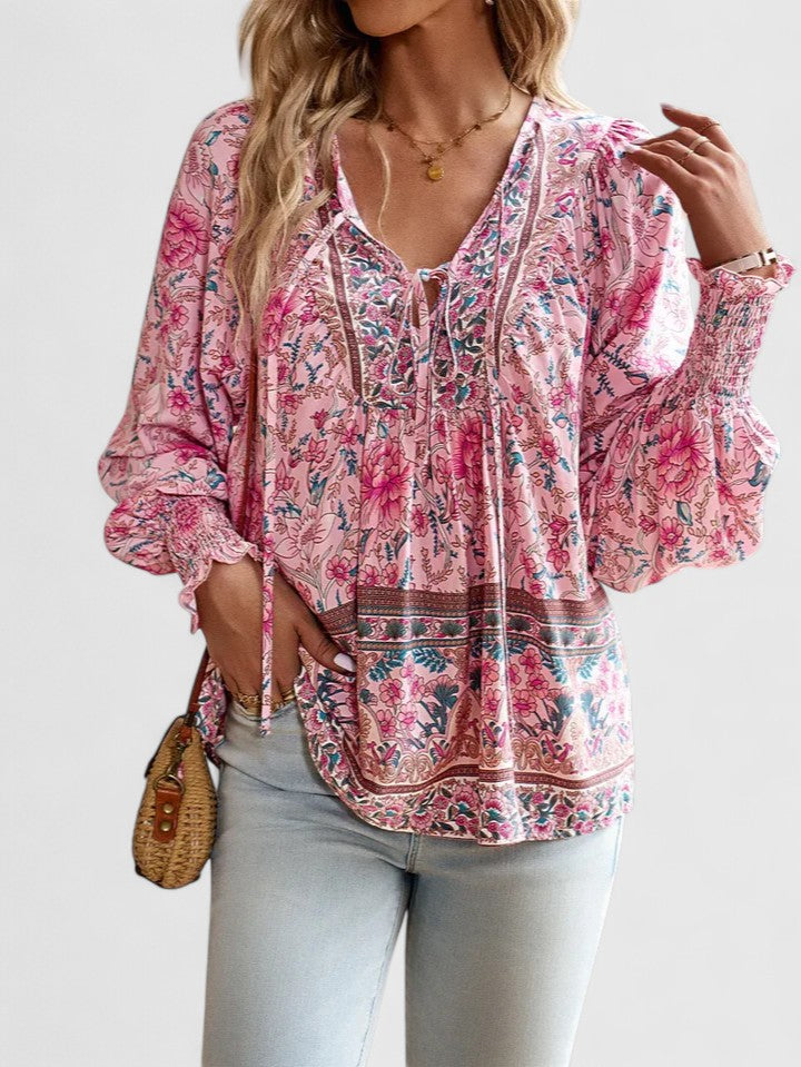 Elegant Women's Top | Timeless Design, Versatile Blouse 3