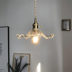 Suspension FlowerLite | Verre et Laiton, Design Fleur d'Hibiscus 7
